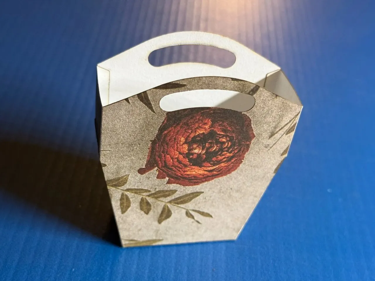 [Laser cut and engrave] Small Paper Favor Box with Floral Rose Print