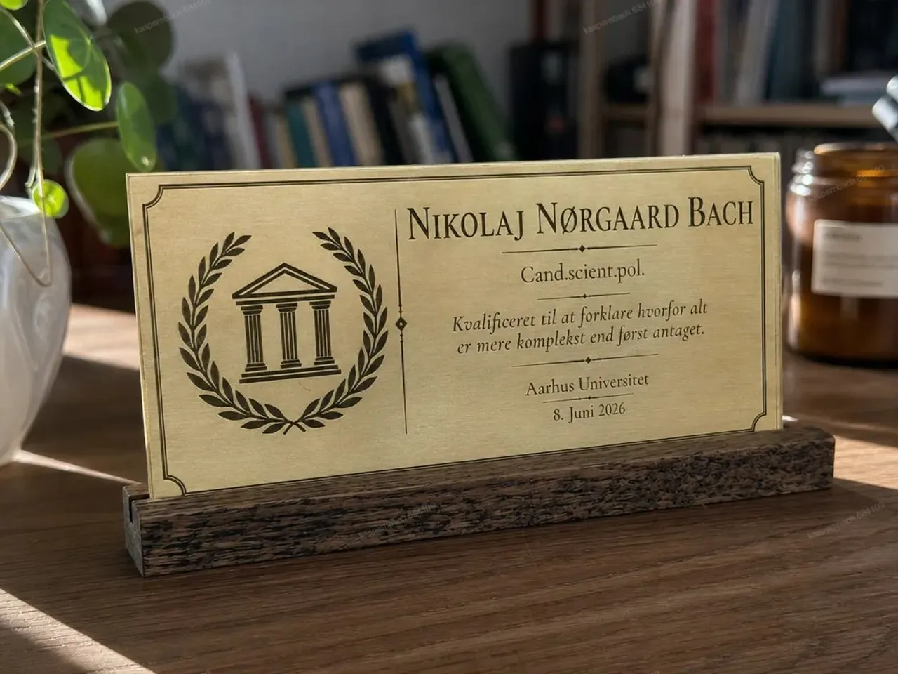 [Laser cut and engrave] Personalized Academic Graduation Desk Award/Plaque with University Emblem