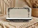 [Laser cut and engrave] Support de téléphone en bois blanc avec motifs floraux