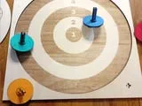 [Laser cut and engrave] Jeu de toupies  en bois avec plateau cible et plateau de comptage serpent