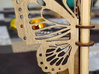 [Laser cut and engrave] Porte-stylo en bois en forme de papillon