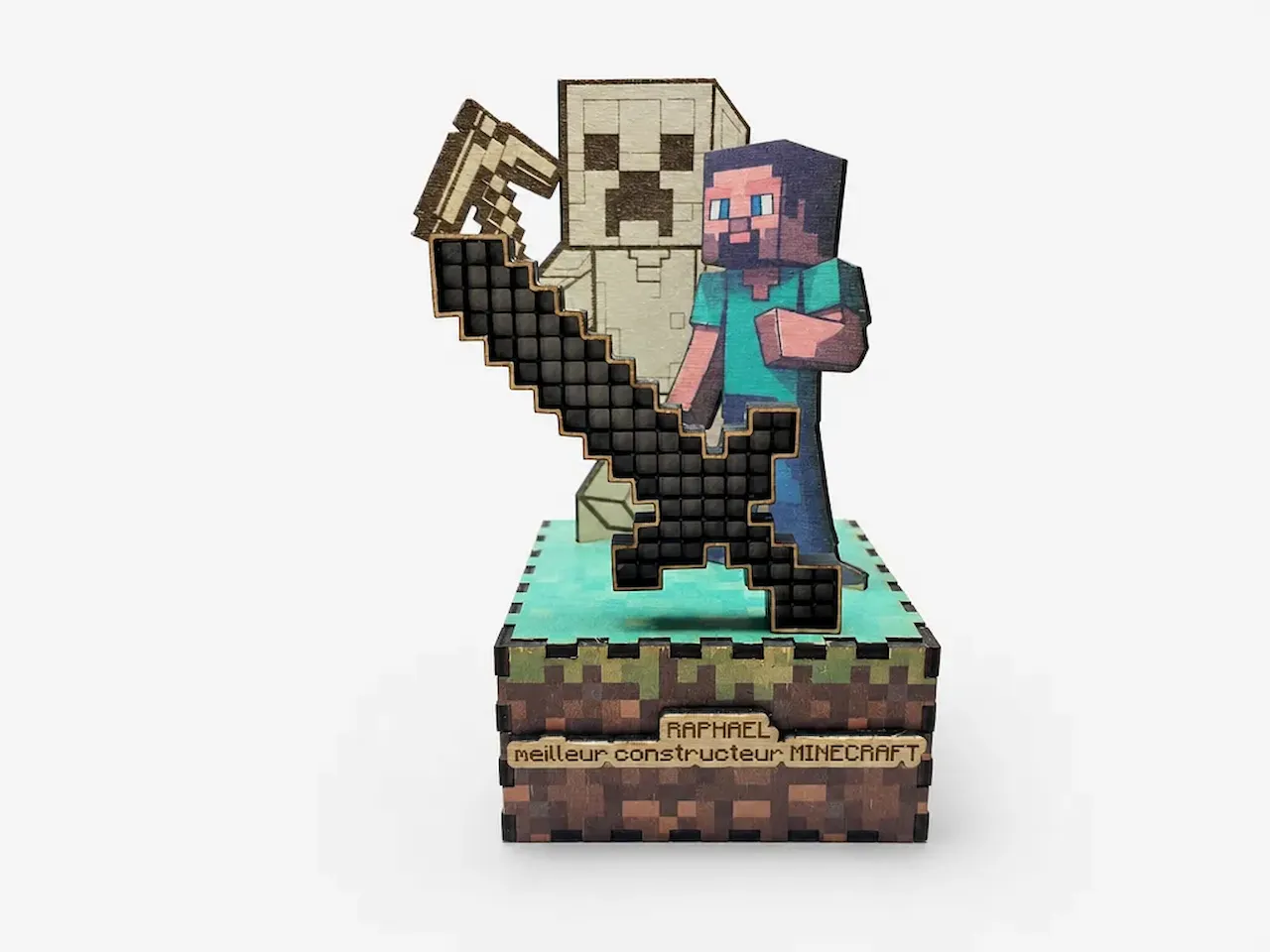[Laser cut and engrave,Inkjet printing] Figurine Minecraft personnalisée avec Steve et Creeper sur socle bloc de terre