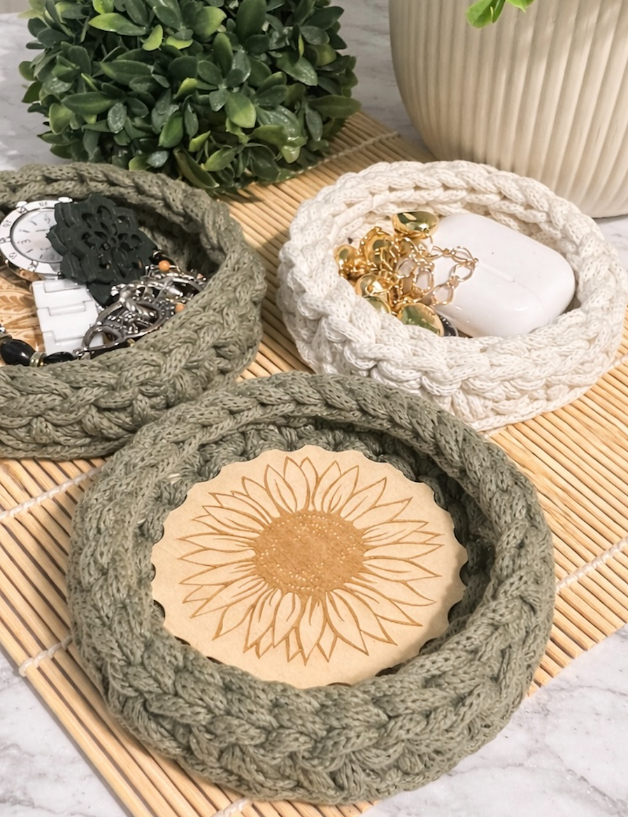 [Laser cut and engrave] Sunflower Motif Wooden Coaster in Olive Green Crochet Basket